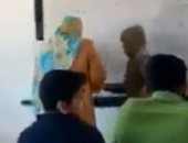 تداول فيديو لطلاب مدرسة بالدقهلية يصففون شعرهم أثناء شرح المعلمة