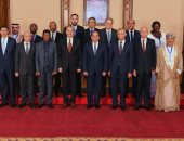 السيسي فى كلمته بالقمة العربية الأوروبية: مصر بذلت جهودا لوقف الهجرة غير الشرعية عبر شواطئها.. وملايين اللاجئين يتلقون الخدمات مثل المصريين.. وبعض الدول تثير الفوضى بين جيرانها سعيا منها لتحتل مكانة ليست لها