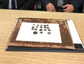 جمارك مطار برج العرب تضبط محاولة تهريب عملات أثرية النادرة