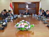وزير التنمية المحلية يبحث مع محافظ الإسكندرية احتياجات منظومة النظافة
