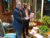 وزير الرى يكرم وزير الزراعة والبيئة البروندى