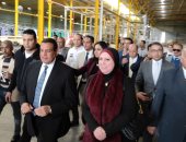 محافظ البحيرة ورئيس جهاز تنمية المشروعات يتفقدان المنطقة الصناعية بوادى النطرون