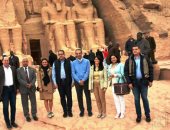 رانيا المشاط و4 وزراء يشهدون فعالية تعامد الشمس على وجه رمسيس الثانى 