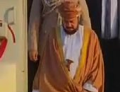 نائب رئيس وزراء سلطنة عمان يصل مطار شرم الشيخ للمشاركة بالقمة العربية الأوروبية.. فيديو