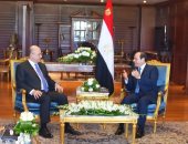 السيسى يؤكد ثقة مصر فى قدرة المؤسسات الوطنية العراقية على تجاوز العقبات 