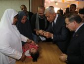 صور.. محافظ المنوفية يتفقد حملة التطعيم ضد مرض شلل الأطفال
