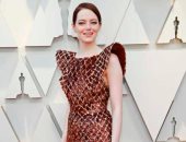 "Louis Vuitton" كلمة السر فى إطلالة إيما ستون البراقة فى حفل الأوسكار