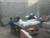 قارئ يشكو قيام جاره بعمل مزرعة مواشى داخل منزله فى الدقهلية