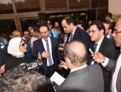 صور.. وزيرة الصحة توجه بتوفير كامل الرعاية الطبية لمصابى حادث قطار "محطة مصر"