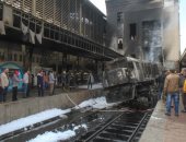 صور.. الحماية المدنية تسيطر على حريق قطار رمسيس.. وأنباء عن وجود مصابين
