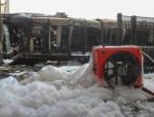 صور..  الدفع بـ 10 سيارات إطفاء ﻹخماد حريق قطار داخل محطة رمسيس