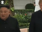 فيديو.. سيدة تظهر خلف رئيس كوريا الشمالية بلقاء ترامب وكيم تثير التساؤلات