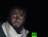 شاهد..لحظة استسلام عناصر تنظيم "داعش" لقوات سوريا الديمقراطية