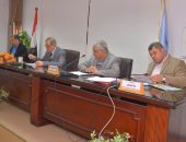 محافظ أسيوط: 1700 فصل محو أمية حتى الآن بمراكز وقرى المحافظة