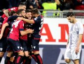 كاليارى الإيطالي يعلن إصابة 3 لاعبين بفيروس كورونا