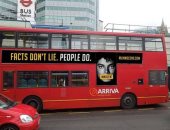"برىء".. حملة جديدة للدفاع عن مايكل جاكسون على حافلات لندن ..صور