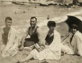 "مصيف زمان".. صورة تاريخية من شاطئ الإسكندرية تعود لعشرينيات القرن الماضى