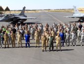 مصر وفرنسا تنفذان تدريبا جويا مشتركا بإحدى القواعد الجوية المصرية