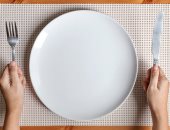 كتر السوائل وامضغ الأكل كويس.. نصائح للحفاظ على وزنك بعد عزومات رمضان 