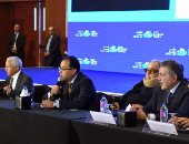 صور.. رئيس الوزراء يلتقى رؤساء اتحاد الغرف التجارية بـ 76 دولة