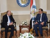 سفير أستراليا يشيد لـ"وزير البترول" بالجهود المبذولة لتحويل مصر لمركز إقليمى للغاز