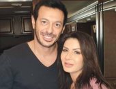 شاهد.. أول صورة تجمع مصطفى شعبان ونجلاء بدر فى كواليس "أبو جبل"