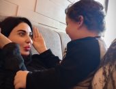 "بدو ينام ويلعب".. لحظات الأمومة لسيرين عبد النور مع ابنها كريستيانو.. فيديو