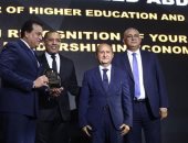 فيديو.. Business Today تكرم الدكتور خالد عبد الغفار وزير التعليم العالى بحفل BT100