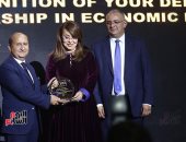 فيديو وصور.. Business Today تكرم الدكتورة غادة والى وزيرة التضامن الاجتماعى بحفل BT100