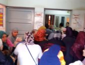 شكوى من تأخر موظفى الوحدة الصحية بشبين الكوم عن بدء العمل لتطعيم الأطفال