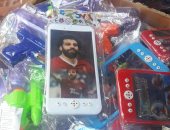 أحمر ودمه خفيف.. "مو صلاح" موبايل لعبة يغنى "العنب".. "فيديو"