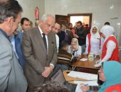 محافظ الجيزة: 385 ألف مواطن أجروا المسح الطبى لفيروس سى