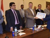 محافظ بنى سويف خلال تكريم 48 من المحالين للمعاش: مكتبى مفتوح لكم دائمًا