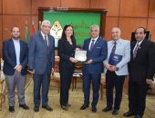 رئيس جامعة المنوفية يبحث انشاء كلية للزكاء الاصطناعى