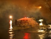 صور.. مصدر أمنى: لا يوجد أى مصابين حتى الأن فى حريق باخرة المعادى