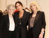 فيكتوريا بيكهام تحتفل باليوم العالمى للمرأة مع والدتها.. اعرف الحكاية