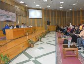 رئيس جامعة أسيوط: 70% من خريجى الكليات العلمية من الطالبات