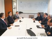 "البترول" توقع مذكرة تفاهم مع "هاليبرتون" الأمريكية لتنمية الكوادر البشرية