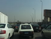 كثافات مرورية أعلى طريق الإسماعيلية الصحراوى بسبب حادث تصادم 4 سيارات