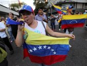 الفصائل السياسية المتنافسة على السلطة بفنزويلا تحتشد فى جميع أنحاء البلاد