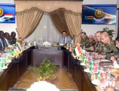 وزير الدفاع يلتقى مستشار جنوب السودان للشئون الأمنية لبحث مجالات التعاون المشترك