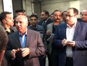 فيديو.. وزير النقل ينتقد مستوى النظافة بـ"محطة مصر" 