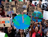 حصاد التكنولوجيا.. فيس بوك يطلق ميزة جديدة وتويتر يكشف عن تقرير الشفافية