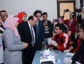 رئيس جامعة طنطا يتفقد لجان الفحص الشامل بمبادرة "100 مليون صحة" بكلية الآداب