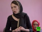 فيديو.. رئيسة وزراء نيوزيلندا تتفقد موقع الحادث الإرهابى مرتدية الحجاب