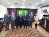 رئيس جامعة الإسكندرية يستقبل سفير تنزانيا بالقاهرة
