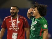 حسين السيد يقود الاتفاق ضد القادسية في الدوري السعودي بعد رفع الإيقاف