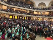 فى عيد الأم.. رئيس جامعة القاهرة يروى تفاصيل وفاة والدته.. ويؤكد: أوصتنى بالعلم