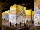 شاهد.. لوحات فان جوخ تنبض بالحياة كأنك جزء منها