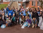 "بريطانيا عظيمة".. نصف مليون تلميذ بريطانى يعلنون الحرب على القمامة ..صور